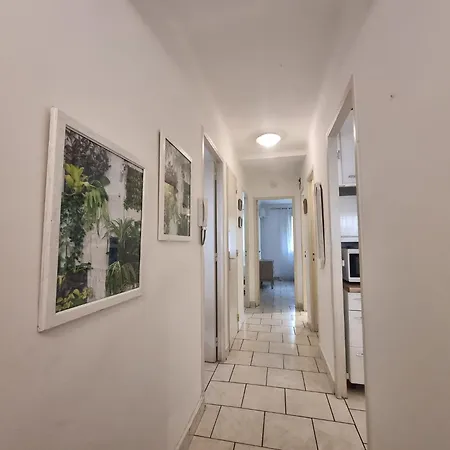 Ferrie Palais Διαμέρισμα *