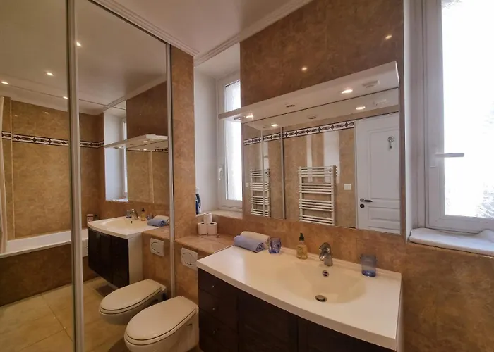 Ferrie Palais Apartment