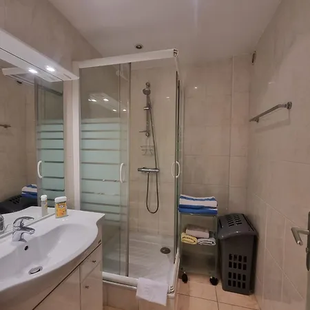 Ferrie Palais Cannes