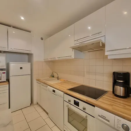 Apartamento Ferrie Palais *