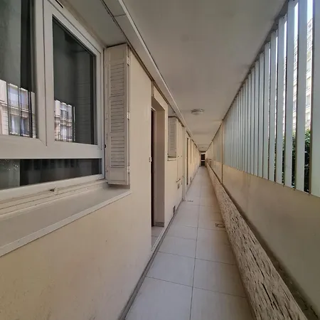Apartamento Ferrie Palais